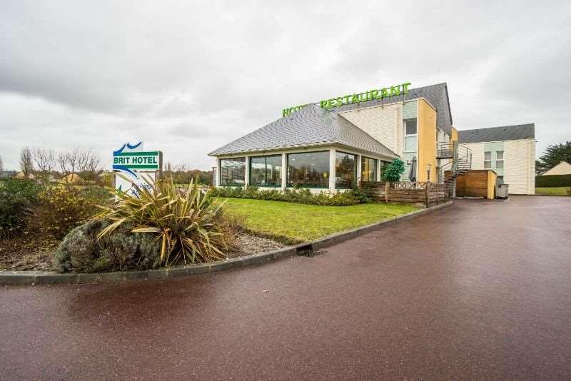 Brit Hotel De La Cote Des Havres Lessay Exterior photo